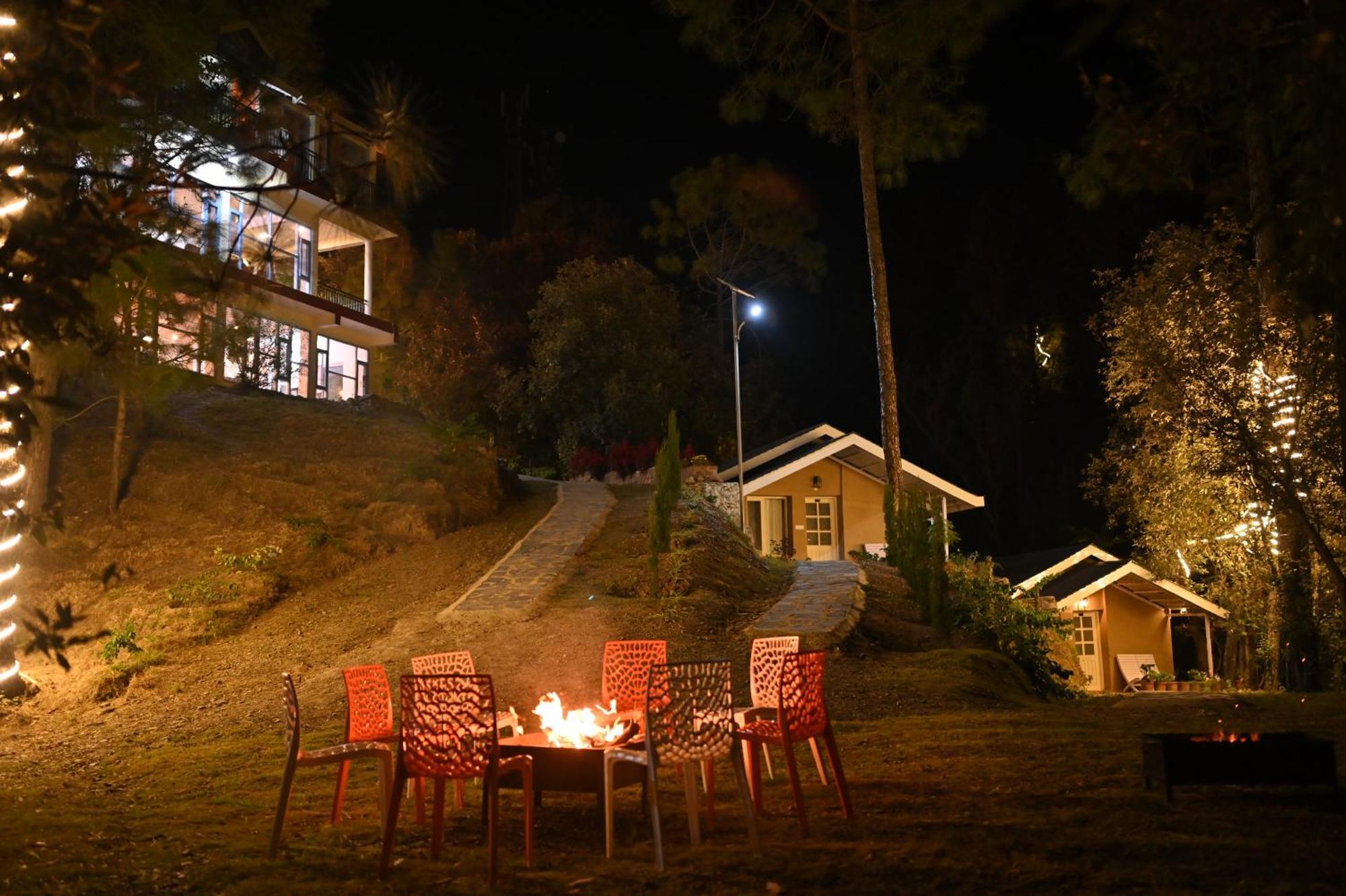 Rainbow Resorts Solan Extérieur photo